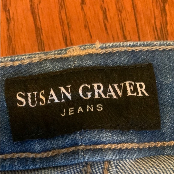 Susan Graver Light Blue 20W Cropped Jeans with Frayed Hem - Picture 3 of 7